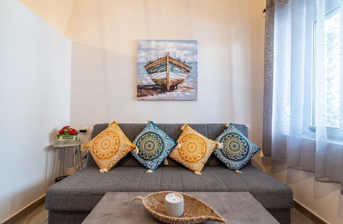 Paradisi House | Elysium Villanova Apartment Near Airport