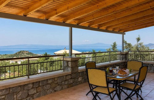 Lefktron Apartment | Emilia s Guest House With Sea View Balcony Stoupa