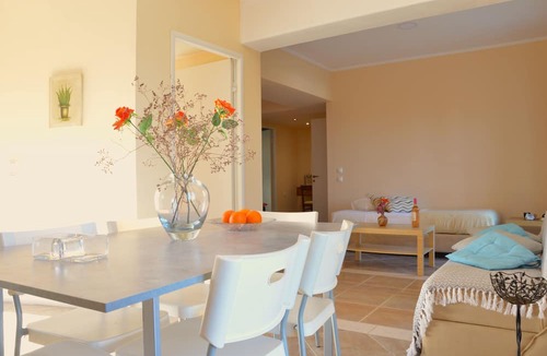 Agios Dimitrios House | Villa Reverenza