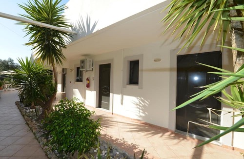 Vlicha House | Golden View Studios