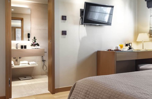 Vouliagmeni Hotel | Somewhere Boutique Hotel Vouliagmeni