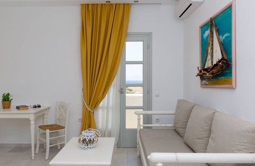 Naxos House | Sun and Moon Villas