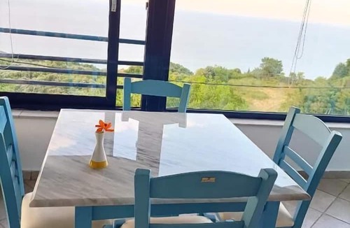 Karitsa Hotel | Happy Days Hotel Christina