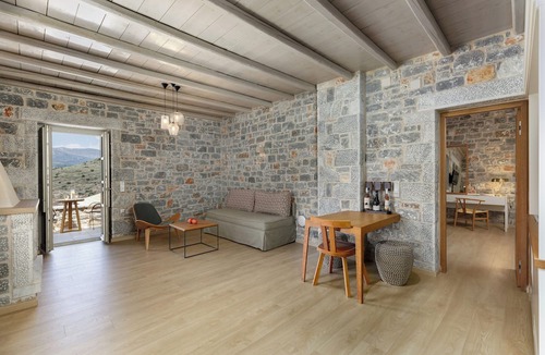Limeni Apartment | Trapela Limeni Luxury Suites