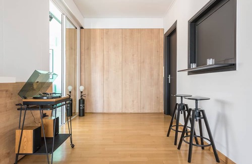 Athens City Centre Apartment | Private Loft Suite with stunning view of Acropolis