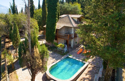 Mazarakata Villa | (w) Kefalonian Kastro Pool Villa