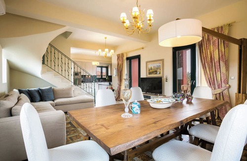Sarlata Villa | Estrellas Luxury Villas