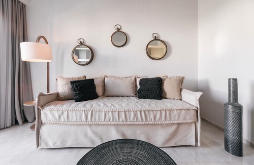 Haniotis Apartment | Minthi Boutique Apartments