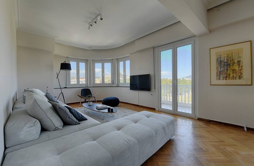 Kinosargous Apartment | Luxurious apartment with breathtaking views of the Acropolis, Temple of Zeus.