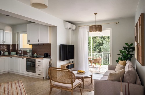 Rantatika Villa | Villas Muscallas by Konnect, 200m from the Beach.