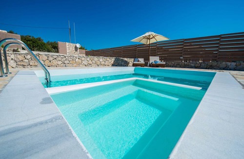 Peratia Villa | Roggaki Ionian Villas