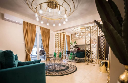 Drama Apartment | Gold Residences