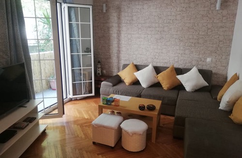 Palaio Faliro Apartment | Athens Riviera apt with seaview, 15 min to Acropolis