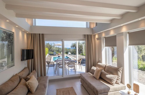Agios Nikolaos Apartment | KAELA Pool Villas