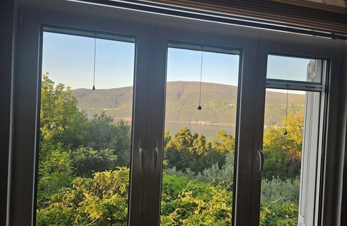 Herceg Novi Municipality Apartment | Unique 3-bedroom apartment with AC and beautiful sea views in charming Baosici