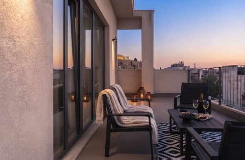 Metaxourgio Apartment | Corto Maltese
