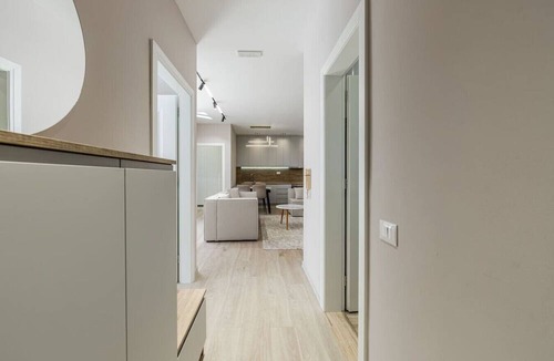 Durres Apartment | Sunny Beach Luxurious Apartment by PikHost