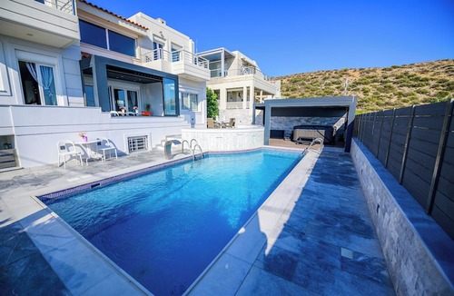 Lagonissi House | Lagonisi Villa over the sea