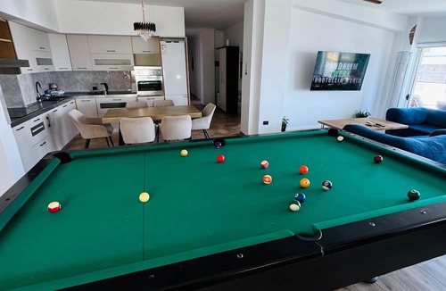 Durres Apartment | Adriatoc Penthouse :Top floor ; Jaccuzi ; Pool tablr