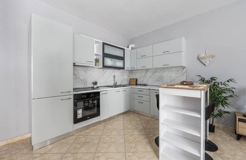 Vlore Apartment | Lungomare Comfort 2BR Stay by PikHost