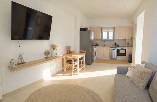 Aliki Apartment | Luxurious apartment in the heart of the village with easy beach access
