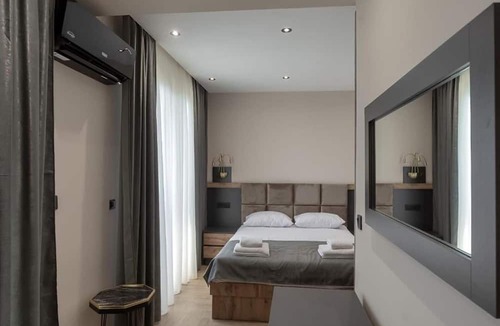 Dobra Voda House | Double Room with Sea View and Balcony (401)