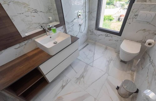 Dobra Voda House | Double Room with Sea View and Balcony (201)