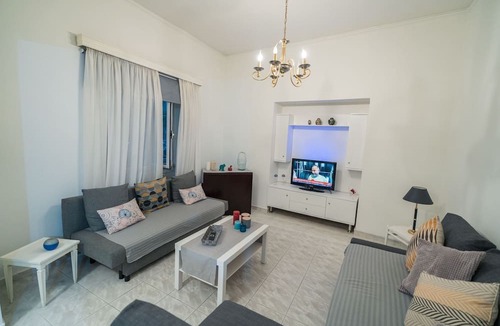 Nikaia Apartment | Marina Apartment Cozy, Spotless, AC, WiFi