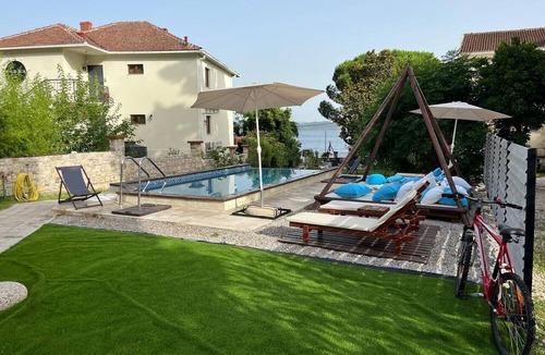 Bijela Apartment | Studio Apartment with Sea View and Balcony
