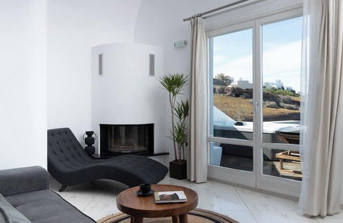 Akrotiri Villa | Zen Villas