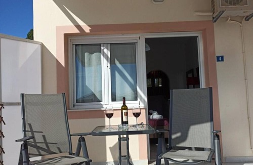 Marathias Apartment | Apartment 'Marathias 5001' with Sea View, Wi-Fi and Air Conditioning
