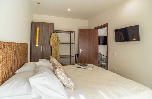 Karlovassi Apartment | Samos Tropic Apartments
