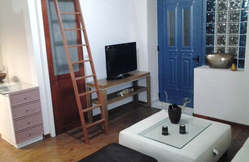 Chios Town Apartment | Mastic Point Studios