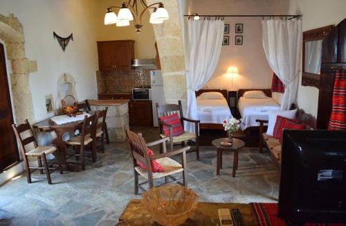 Megala Chorafia House | Anna's Stone House