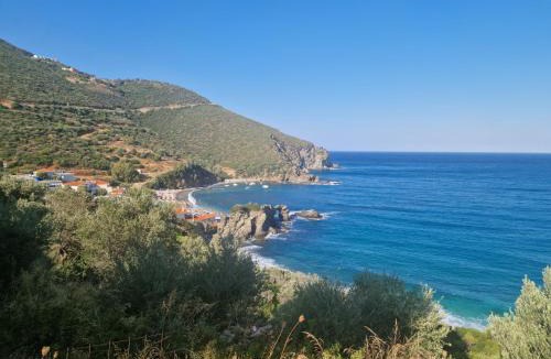 Kymi-Aliveri House | Summerstone Cottage - Very high speed wifi - ideal for remote work