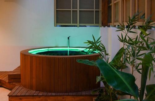 Patras Apartment | Light & Kozy Residence - Jacuzzi Lux Stay in Patra
