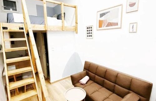 Ampelokipoi Apartment | Panormou Private Maisonette