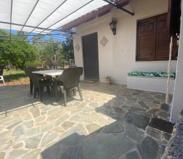 Paralia Villa | Thalatta and Oros Traditional Villa