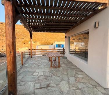 Megas Yialos-Nites House | mare Mali Tinos