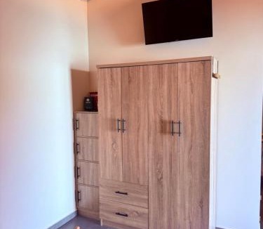 Pikermi Apartment | LemonTreesHouses 1 Peaceful Stay Near Athens Airport & Rafina Port