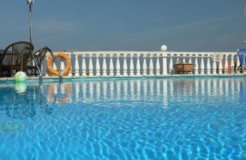 Agios Stefanos Avliotes Apartment | Angela Apartments Pool Gardens and Sea Views