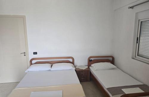 Qeparo Apartment | Dhrami Rooms
