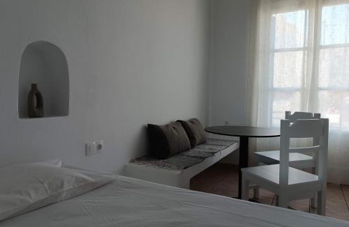 Folegandros Town Apartment | Paraporti