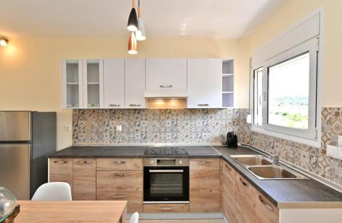 Nea Fokaia Apartment | 2-bedroom vacation apartment in Nea Phokea, Halkidiki