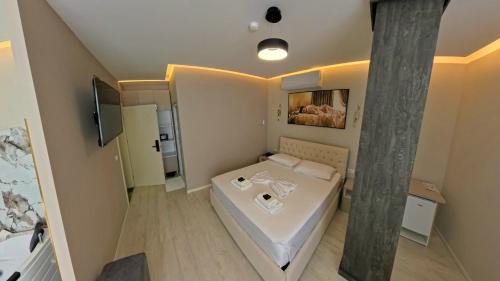 Kukes Hotel | London Restaurant Hotel
