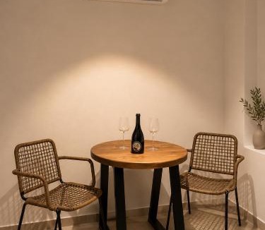Imerovigli Apartment | Aenia Suites
