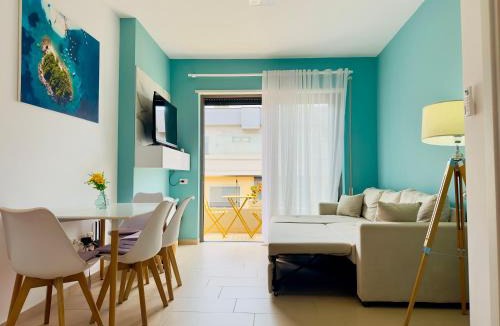 Vlore Apartment | Vlorë - Sunny apartment in the Diamond Hill resort complex - by GGpremiumstays - 2 double bedrooms with balcony - Private parking