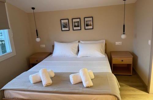 Nea Iraklia Apartment | theaSee Sea & Mountain View