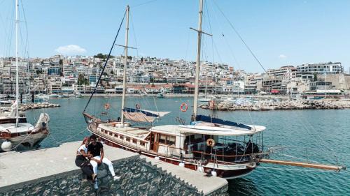 Pasalimani Apartment | Piraeus Passalimani Central up to 5 , near Metro