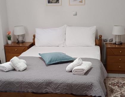 Lefkakia Apartment | Sofia's Guest House